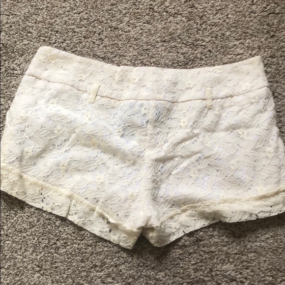 Floral Lace Shorts - Picture 4 of 4